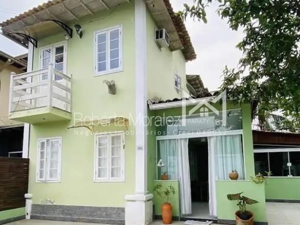 Casa a venda no valorizado bairro Vila Dom Pedro com dois quartos com escritura em Paraty no Rio de Janeiro.